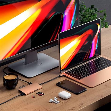 20+ Best Apple Macbook & Macbook Pro Accessories to Buy in 2021