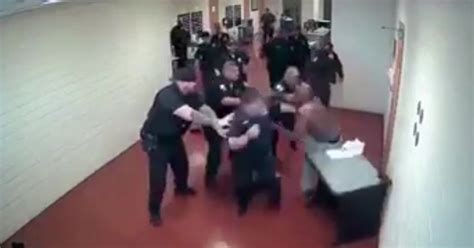 Inmate filmed having vicious brawl with FIFTEEN prison guards in shocking CCTV footage - World ...