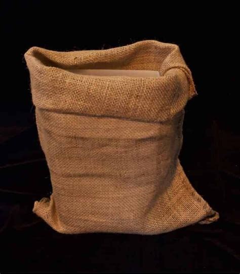 Set of 12 loose-fitting burlap bags