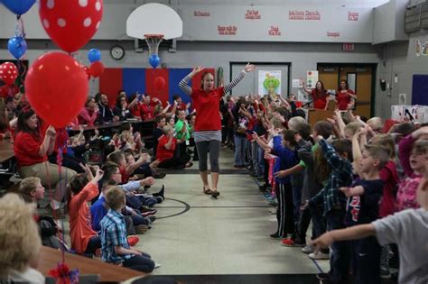 Students at Brookside Elementary share helpful habits