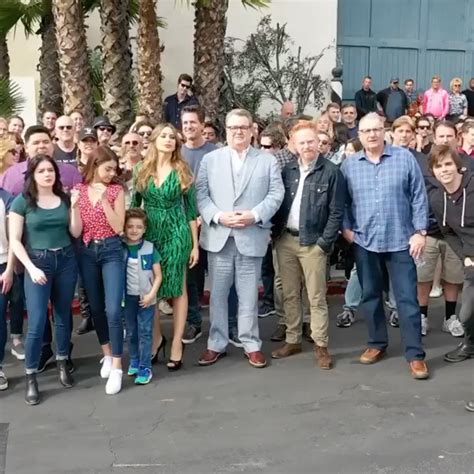 Goodbye! from Modern Family Cast's Last Day on Set | E! News
