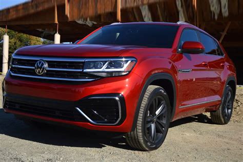 2020 Volkswagen Atlas Cross Sport SE with Technology R-Line Review by David Colman +VIDEO
