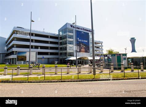 Edinburgh airport arrivals hi-res stock photography and images - Alamy