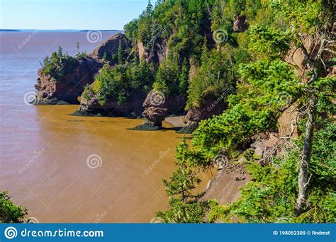 Tide Rising in Hopewell Rocks Stock Image - Image of canada, atlantic ...