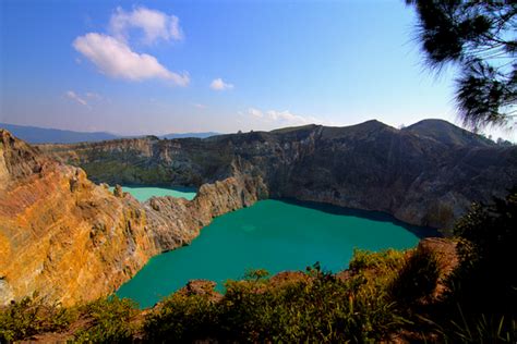 Danau Kelimutu, Wisata NTT Terpopuler yang Menakjubkan!