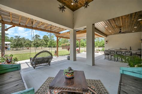 Huntsville Builder shows Hacienda Spanish Style Home | Built By Turnkey