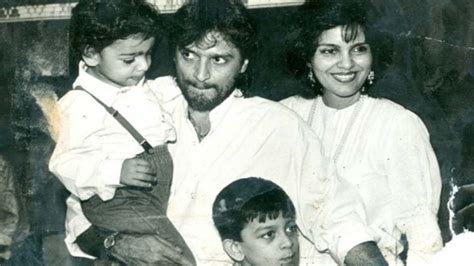 Legendary Actress Zeenat Aman With Her Husband Mazhar Khan and Children ...