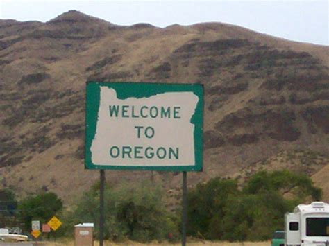 File:Oregon welcome sign.JPG - Wikimedia Commons
