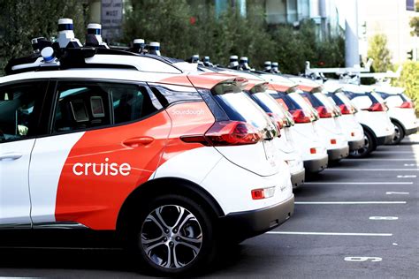 GM plans to cut spending on Cruise in half this year