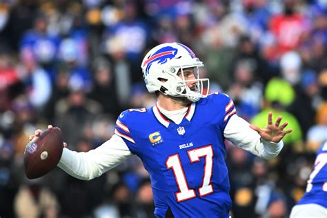 Buffalo Bills QB Josh Allen Flexes on Pittsburgh Steelers with 52-Yard ...