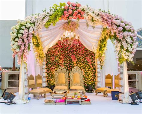 7 Mandap Decor Designs Based On The Foliage & Greenery Trend - The ...