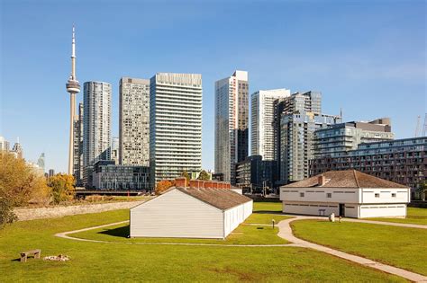 Fort York National Historic Site in Toronto - Discover the Military Past of Canada - Go Guides