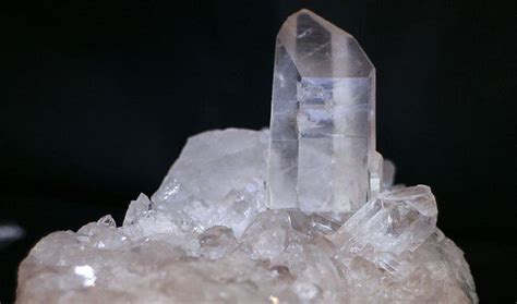 22 uses of Quartz - All Uses of