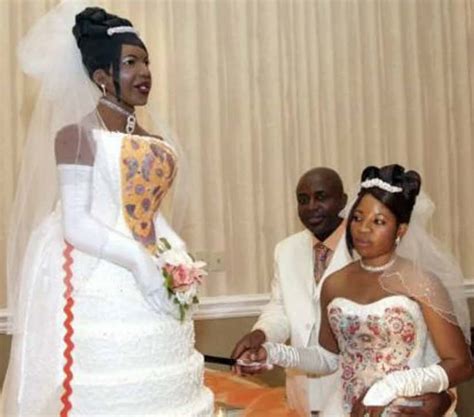 10 Hilarious Wedding Cake Fails