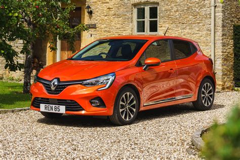 Renault Clio Review 2022 | heycar