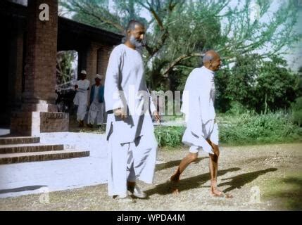 Mahatma Gandhi and Khan Abdul Ghaffar Khan at public meeting, India ...