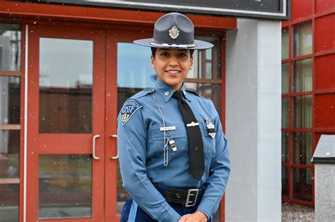 Diplomati Frø Baby massachusetts state police uniform Sædvanlig ...