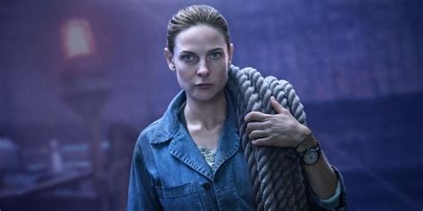 'Silo' Review: Rebecca Ferguson Leads an Intriguing Dystopian Series