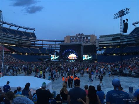 Section 140 at Gillette Stadium for Concerts - RateYourSeats.com