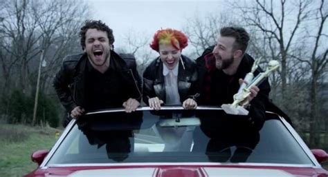 Ain't It Fun : Paramore