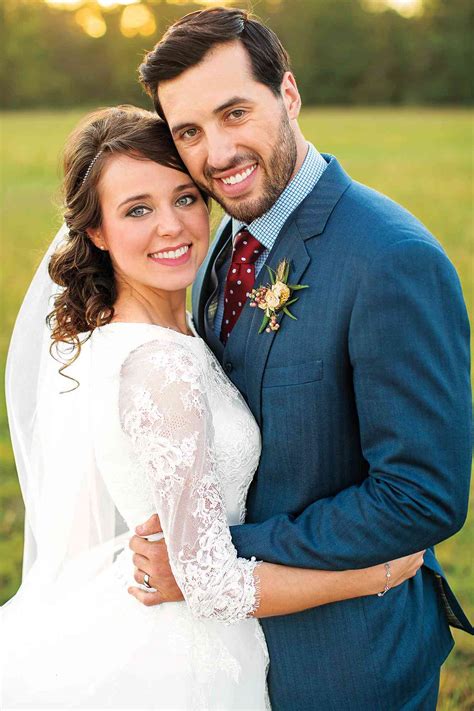 Jinger, Jill and Jessa Explain the Duggar Family's Wedding Dress Tradition