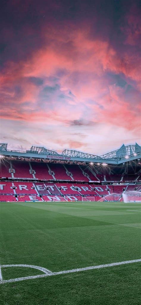 Pin by Quang Vũ Ngô on Old Trafford in 2022 | Manchester united wallpaper, Manchester united old ...