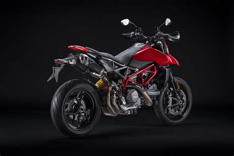 Hypermotard 950: an even more dynamic style thanks to Ducati Performance accessories | Superbike ...