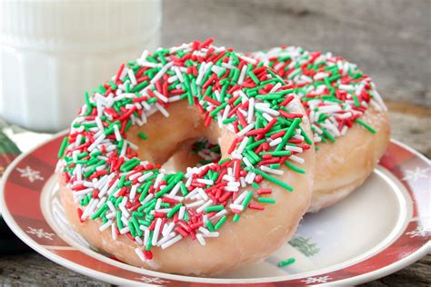 Your Sneak Peek at Dunkin's Holiday Menu for 2021 - Let's Eat Cake