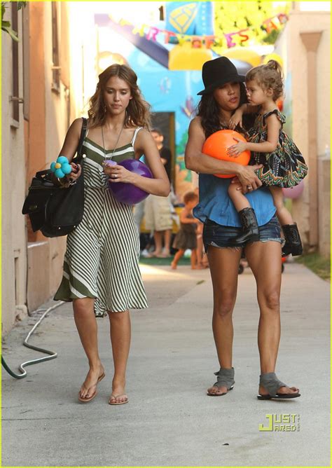 Jessica Alba & Honor Warren: Birthday Balloons!: Photo 2483034 | Cash ...