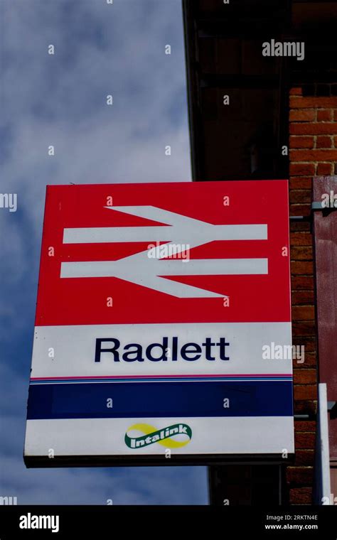 Radlett, Railway Station sign, Radlett, Hertfordshire, England, UK ...