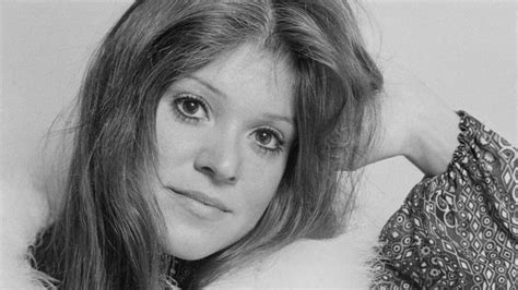 Melanie, Singer Best Known for “Brand New Key” Dies at 76