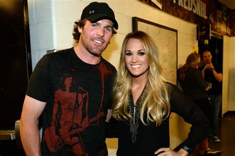 Carrie Underwood Says No to Mike's Garth Brooks Duet