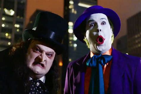 Michael Keaton's 'SNL' monologue pays tribute to 'Batman' and 'Beetlejuice'