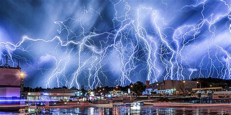 11 Insane Images Of Lightning Over Johannesburg | Wild weather ...