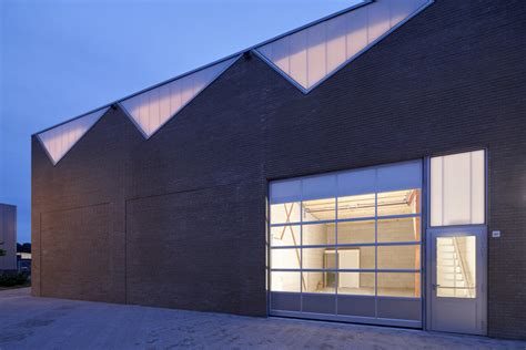 Industrial Building / derksen | windt architecten | ArchDaily