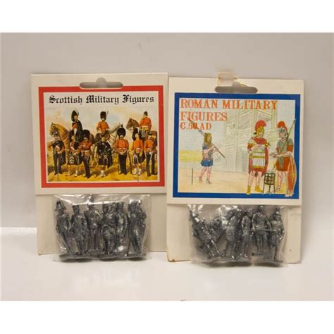 VINTAGE METAL SOLDIERS IN PACKAGES