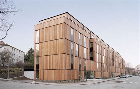 Long facade in innovative modules - Wood Magazine