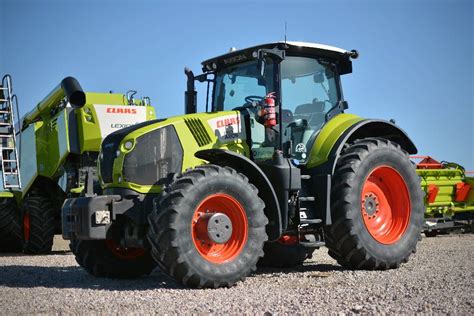 Used CLAAS Axion 850 tractors Price: $102,971 for sale - Mascus USA