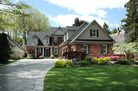 78 Gorgeous Red Brick Houses (Photo Ideas) | Red brick house, Brick exterior house, Red brick ...