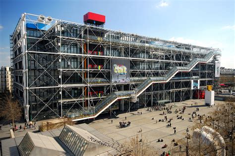 The Pompidou Center’s Inside-Out Architecture Turns 40 - WSJ