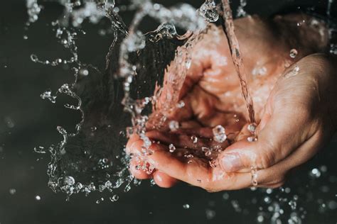 Free Clean water Image on Unsplash