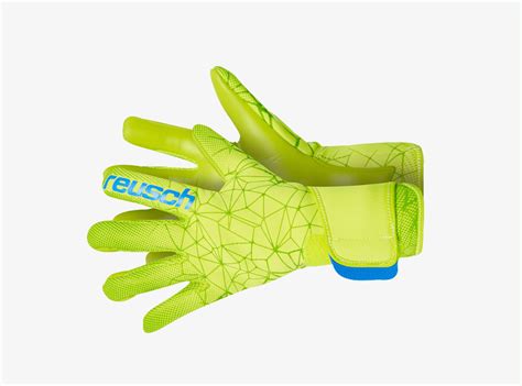 Best Goalkeeper Gloves 2021 (GK Glove Buying Guide) – Top Goalkeeping