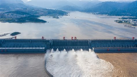 Three Gorges Dam reduces flow of water from the Yangtze by up to 37% - CGTN