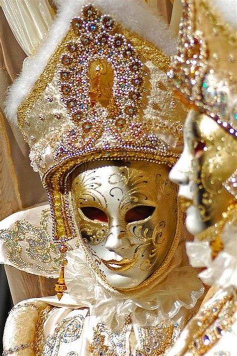 40 Beautiful Carnivale Masks And Meaning