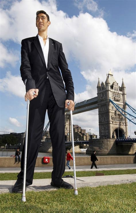 The World's Tallest Man Stopped Growing