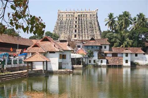 DEVOTIONAL WORLD: Sree Padmanabhaswamy Temple - Treasure