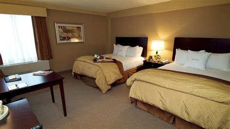 Doubletree Hotel Pittsburgh Airport | Stress-Free Stays & Parking Near PIT Airport - Stay Park ...