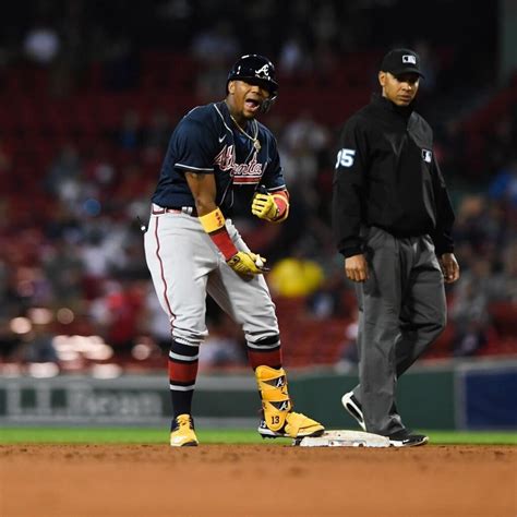 What Pros Wear: Ronald Acuña Jr.'s New Balance 4040v6 Cleats - What Pros Wear