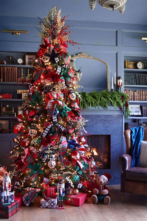 2023 Christmas Tree Decor Trends - Decorator's Warehouse