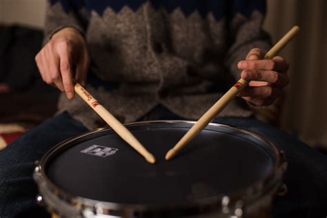 drums - Traditional Grip Finger Technique - Music: Practice & Theory Stack Exchange